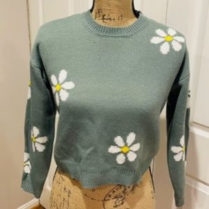 New without Tags! Girls Floral Sweater (Size 8/10 Large)